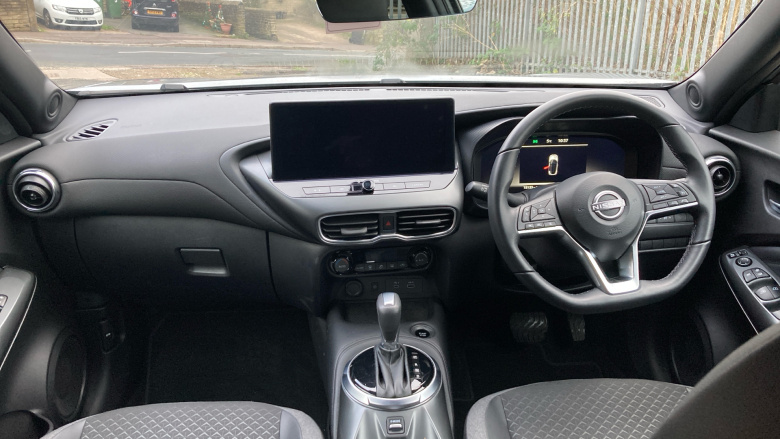 Nissan Juke 1.6 Hybrid N-Connecta 5dr Auto Hybrid Hatchback